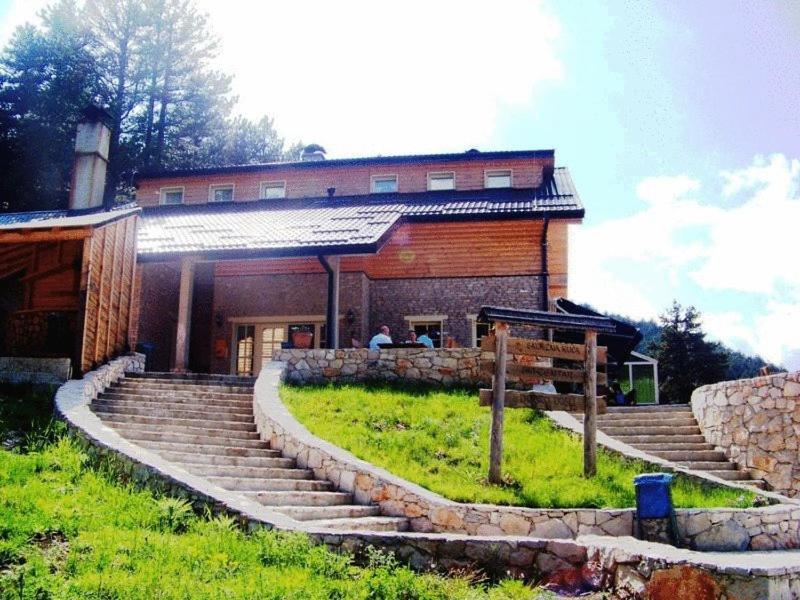 Hotel Snjezna Kuca - Nature Park Of Bosnia Herzegovina Padezina Eksteriør bilde