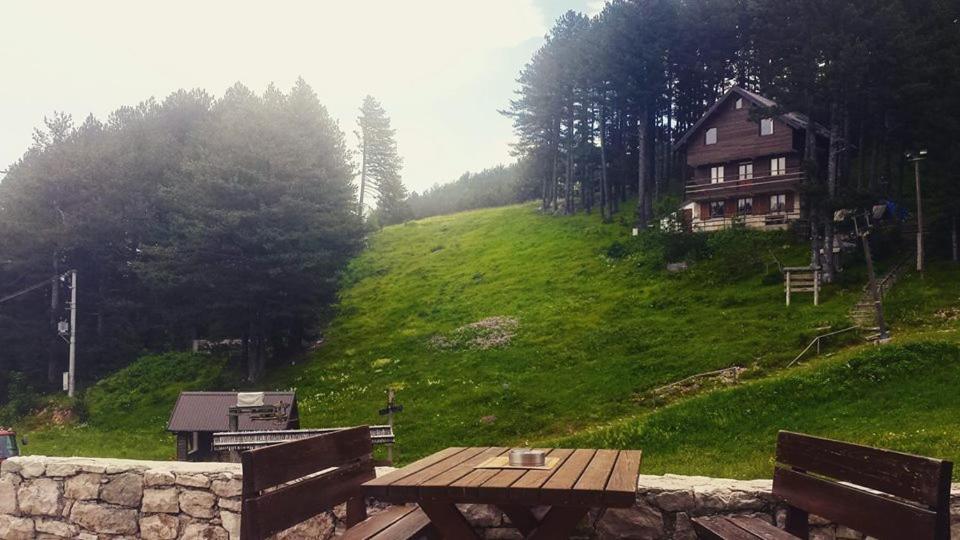 Hotel Snjezna Kuca - Nature Park Of Bosnia Herzegovina Padezina Eksteriør bilde