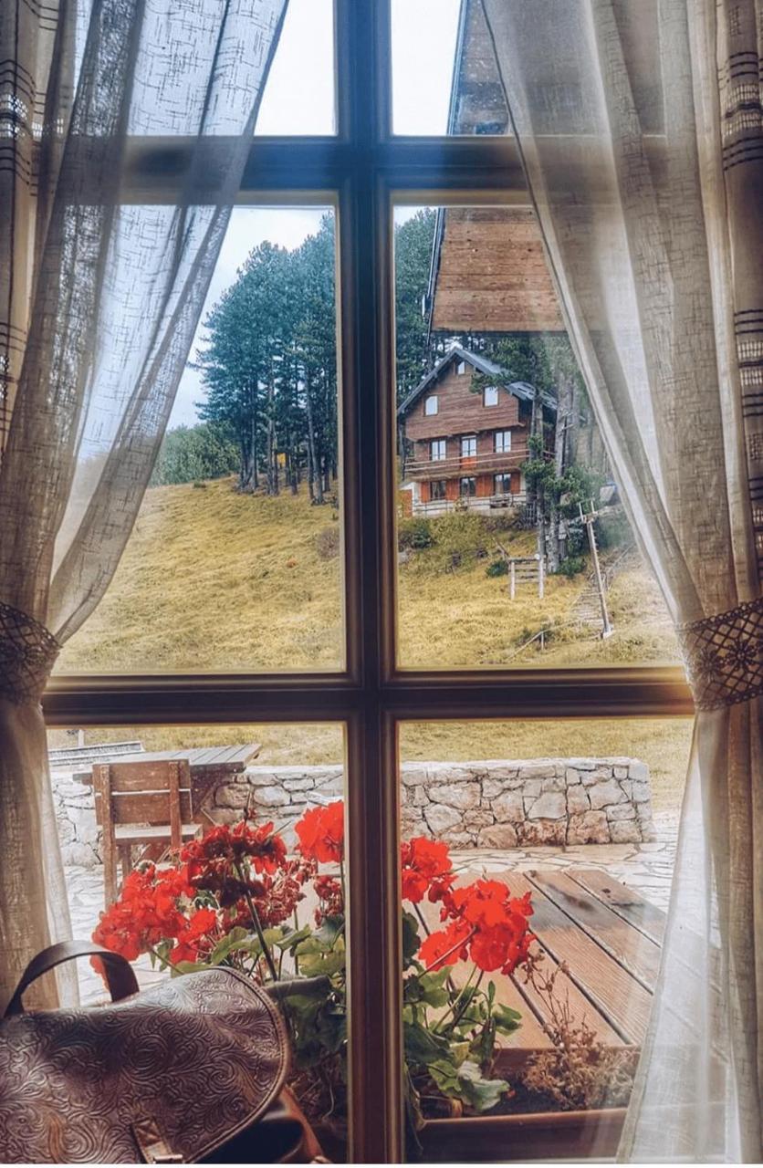 Hotel Snjezna Kuca - Nature Park Of Bosnia Herzegovina Padezina Eksteriør bilde